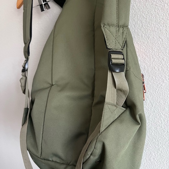 Herschel Backpack - Picture 10 of 10